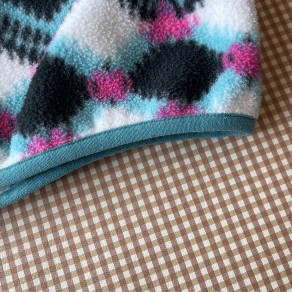 Patagonia Synchilla Snap-T tribal print fleece pullover.
Size XL. 14 years - Picture 6 of 15